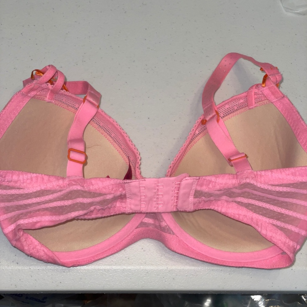 EUC Betsey Johnson Intimates Stocking Stripe Lightly Lined Push Up Bra Size 32DD - Picture 4 of 4